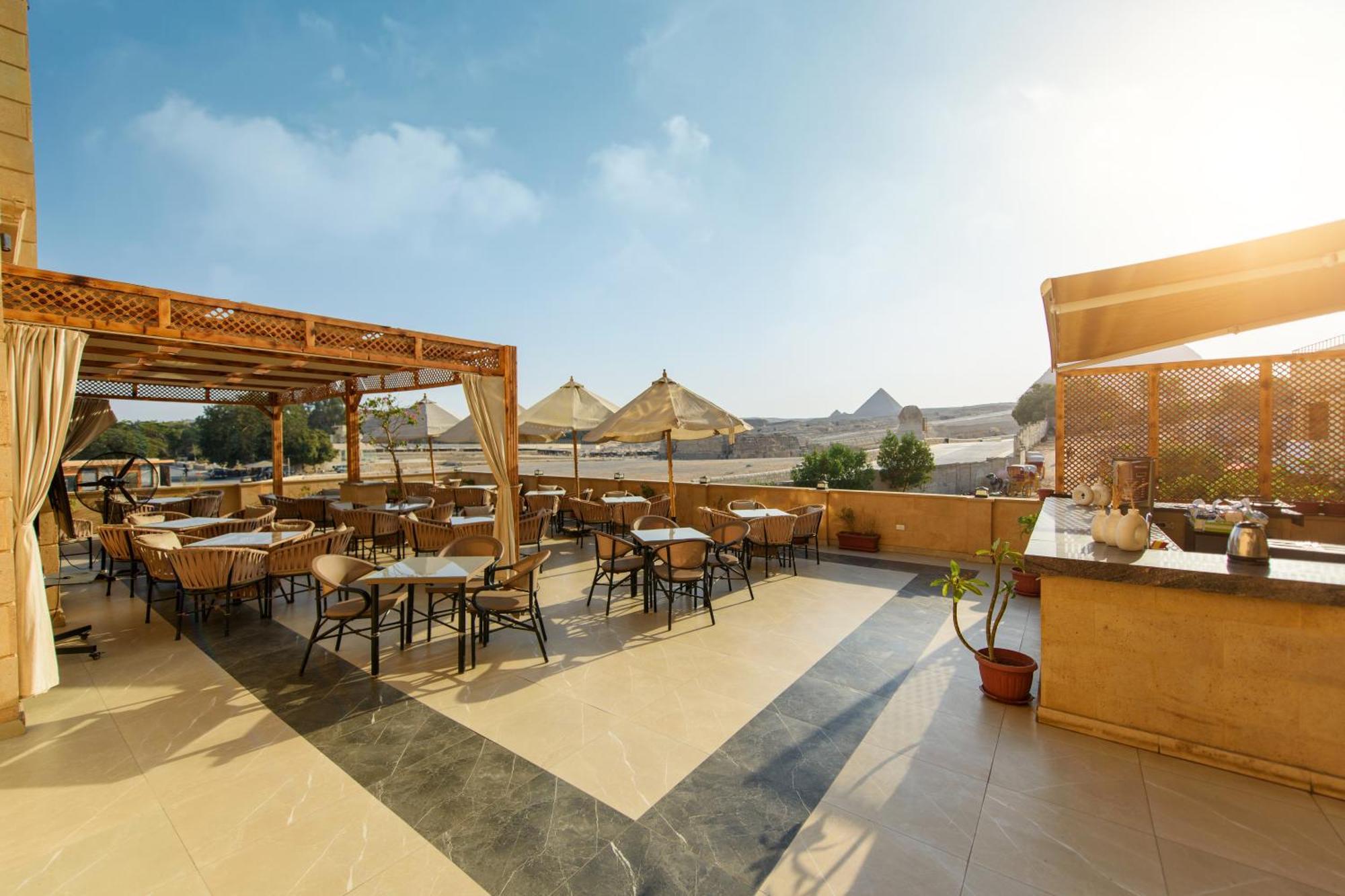 The Gate Hotel Front Pyramids & Sphinx View Kafret el-Gabal Exterior foto